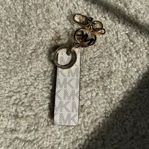 Michael Kors Key Fob Vanilla